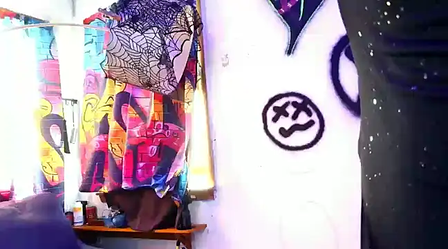 Snapshot of KRYZTALYNXXX chatting on 8, 12, 2024 KRYZTALYNXXX online show from 8, 12, 2024