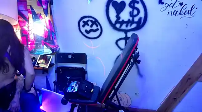 Snapshot of KRYZTALYNXXX chatting on 1, 1, 2025 KRYZTALYNXXX online show from 1, 1, 2025