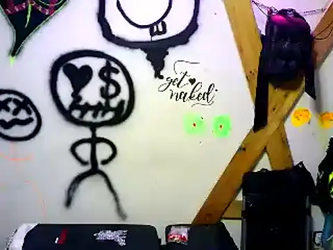 Snapshot of KRYZTALYNXXX chatting on 2, 1, 2025 KRYZTALYNXXX online show from 2, 1, 2025