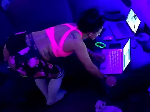 Snapshot of KRYZTALYNXXX chatting on 11, 1, 2025 KRYZTALYNXXX online show from 11, 1, 2025