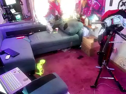 Snapshot of KRYZTALYNXXX chatting on 11, 1, 2025 KRYZTALYNXXX online show from 11, 1, 2025