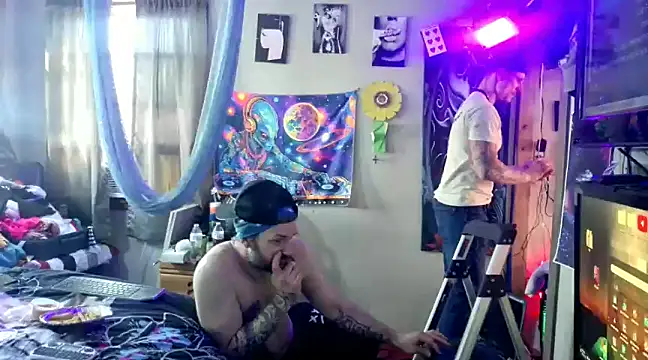 Snapshot of KRYZTALYNXXX chatting on 17, 2, 2025 KRYZTALYNXXX online show from 17, 2, 2025