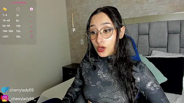 ladyAn  online show from 1, 3, 2025