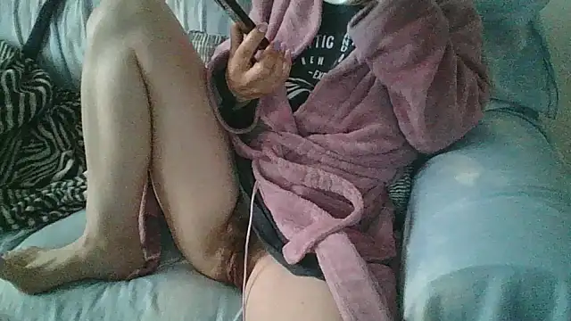hairygirl80 online show from 3, 5, 2026