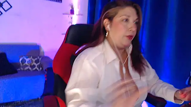 Scarlette thoms online show from 11, 10, 2025