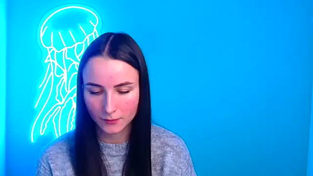 Eva Janee online show from 2, 12, 2024