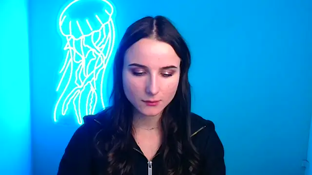 Eva Janee online show from 3, 12, 2024