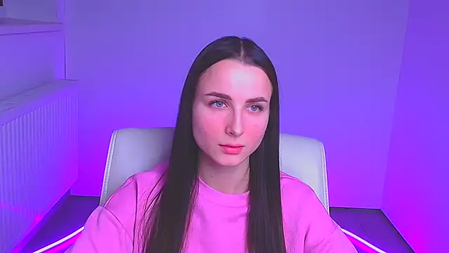 Eva Janee online show from 16, 12, 2024