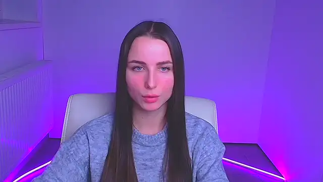 Eva Janee online show from 17, 12, 2024