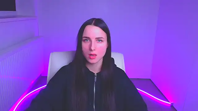 Eva Janee online show from 22, 1, 2025