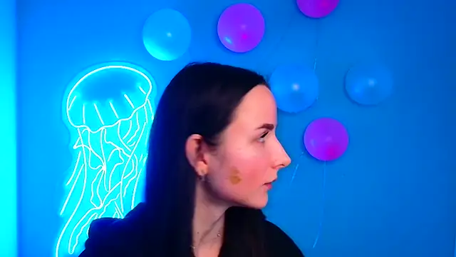 Eva Janee online show from 11, 2, 2025