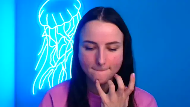 Eva Janee online show from 21, 2, 2025