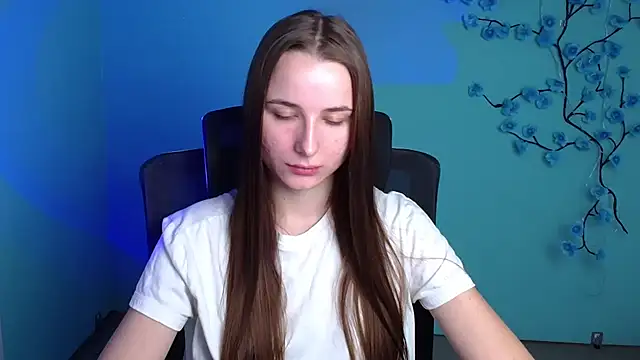 Eva Janee online show from 18, 5, 2026