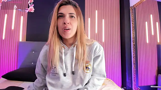 EvaaLovia1 online show from 24, 6, 2026