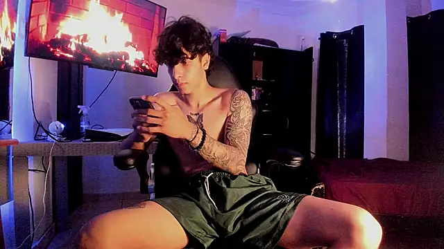 Snakebutterfly online show from 13, 2, 2025