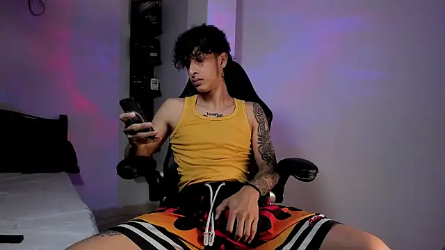 Snakebutterfly online show from 18, 3, 2025