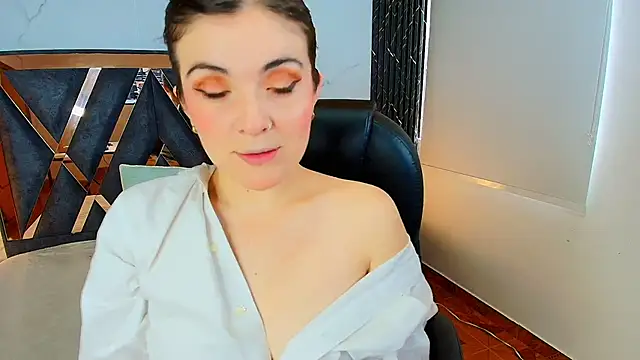 Amara vega online show from 28, 10, 2025