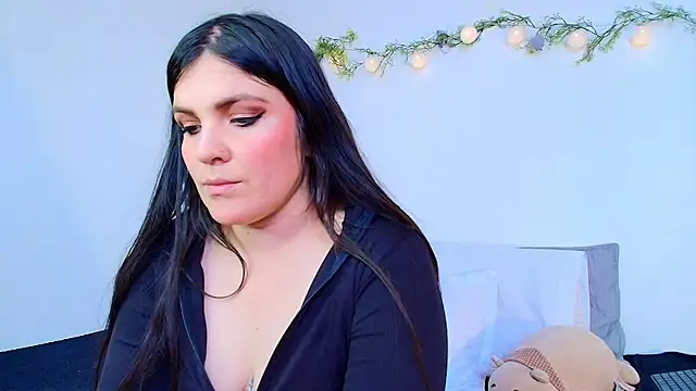 Amara vega online show from 8, 5, 2026