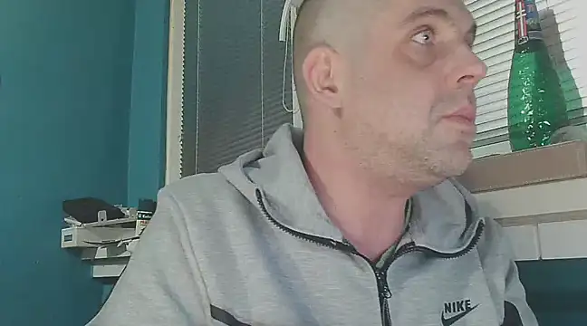 YouWantMe666 online show from 10, 2, 2025