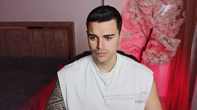 Axel Big cock online show from 5, 8, 2026