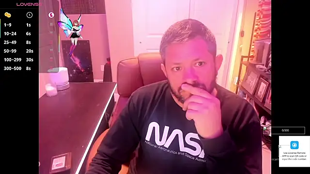 Snapshot of boytoyfrindles chatting on 30, 10, 2025 boytoyfrindles online show from 30, 10, 2025