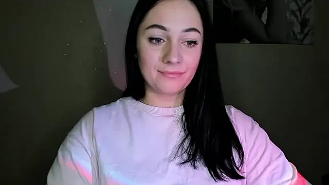 Emelyblum online show from 2, 12, 2024