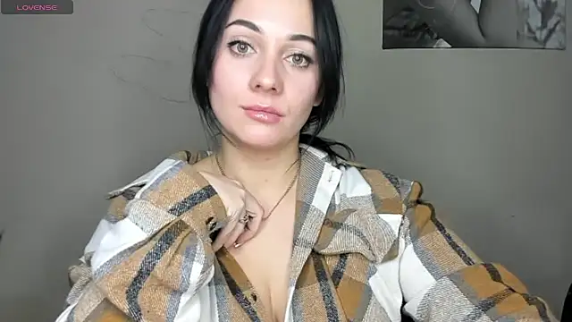 Emelyblum online show from 5, 12, 2024