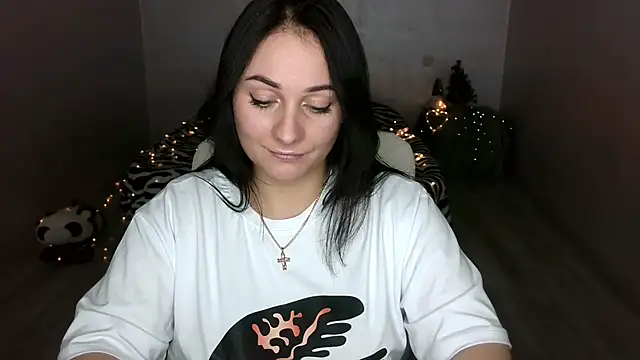 Emelyblum online show from 26, 1, 2025