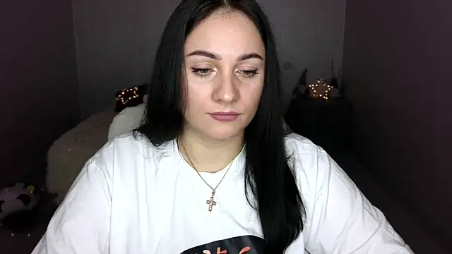 Emelyblum online show from 14, 3, 2025