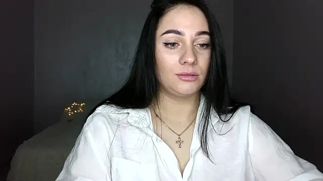 Emelyblum online show from 23, 3, 2025