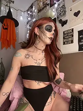 MoonAgnes online show from 5, 5, 2026