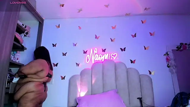 NaomiAsha online show from 10, 10, 2025