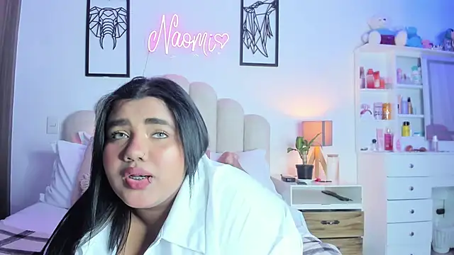 Snapshot of NaomiAsha chatting on 6, 7, 2026 NaomiAsha online show from 6, 7, 2026