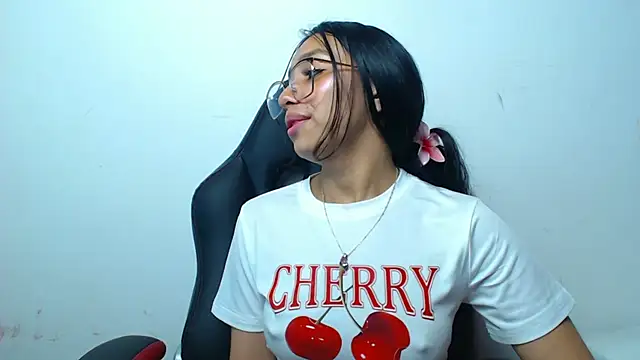 Stefanygp online show from 5, 3, 2025