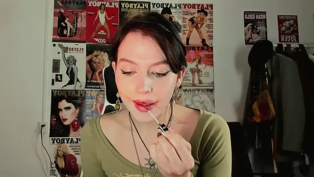 Niky  Jess online show from 19, 11, 2025