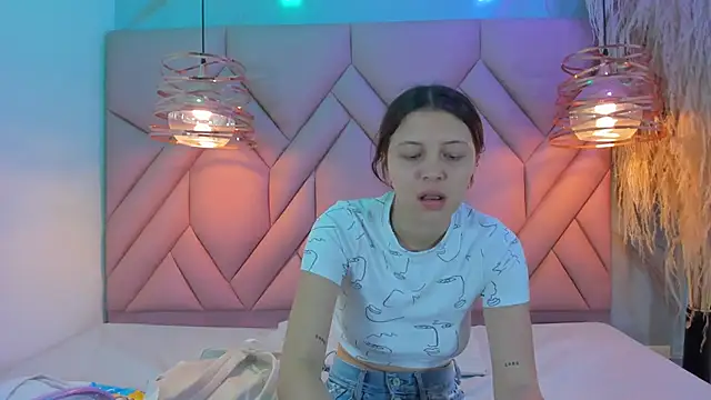 AngelaaCute  online show from 15, 1, 2025