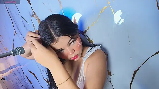 Lizz Tender online show from 5, 12, 2025