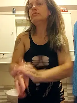 Dark Angel 22 online show from 3, 10, 2025