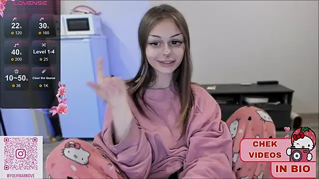 Snapshot of shy_melony chatting on 8, 3, 2025 shy melony online show from 8, 3, 2025