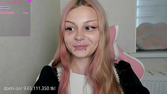 Snapshot of shy_melony chatting on 4, 8, 2026 shy melony online show from 4, 8, 2026