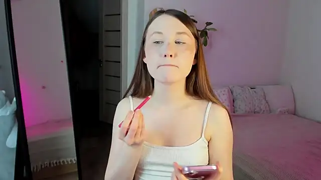 Stella Sunny online show from 11, 3, 2025