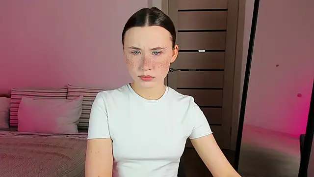 Stella Sunny online show from 14, 9, 2025