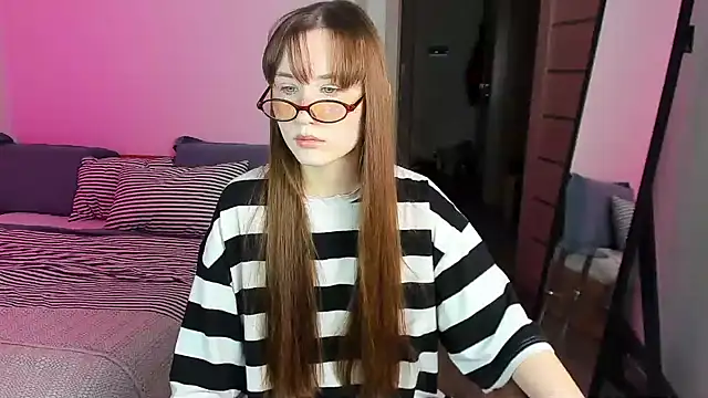 Stella Sunny online show from 4, 10, 2025