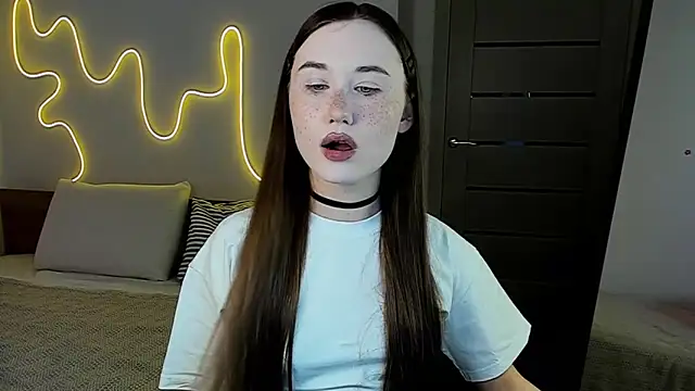 Stella Sunny online show from 17, 12, 2025