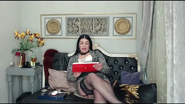 Snapshot of LadyMargoFontana chatting on 6, 3, 2025 LadyMargoFontana online show from 6, 3, 2025