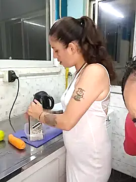 solangeyaelok1 online show from 21, 1, 2025