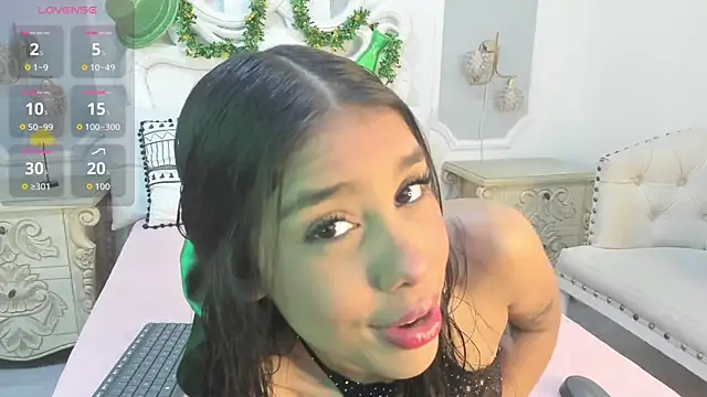 Snapshot of HoneySummer_ chatting on 17, 3, 2026 HoneySummer online show from 17, 3, 2026