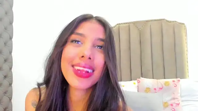 Snapshot of HoneySummer_ chatting on 18, 3, 2026 HoneySummer online show from 18, 3, 2026