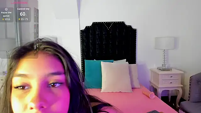 Snapshot of HoneySummer_ chatting on 22, 3, 2026 HoneySummer online show from 22, 3, 2026