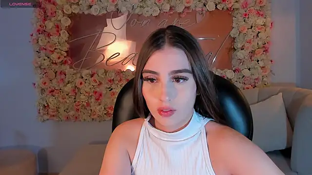 Snapshot of DolcieElliot chatting on 14, 1, 2025 DolcieElliot online show from 14, 1, 2025